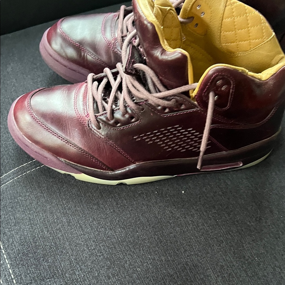 Jordan 5 Premiums Burgundy